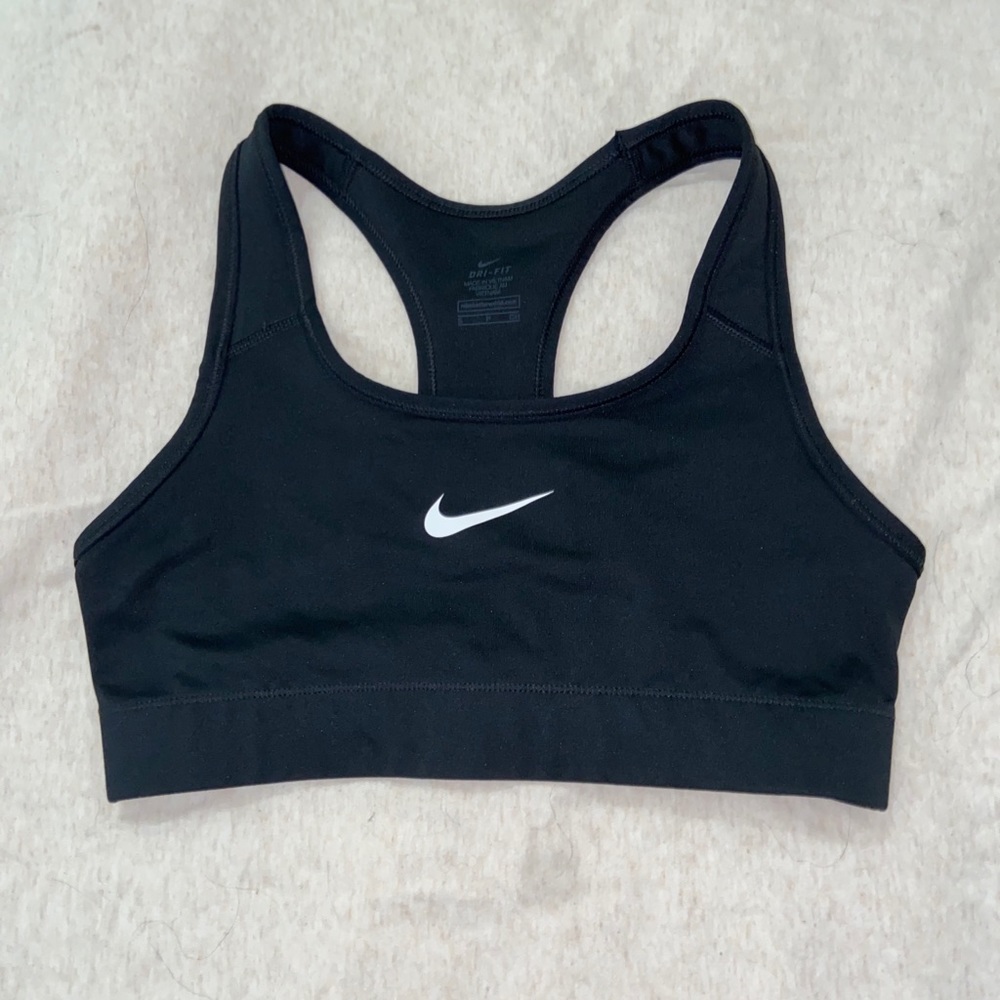 brand new nike sports bra